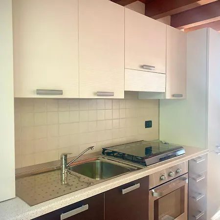 Iseolakerental - La Rocca Castro (Lombardy)