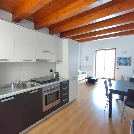 Iseolakerental - La Rocca Apartment *